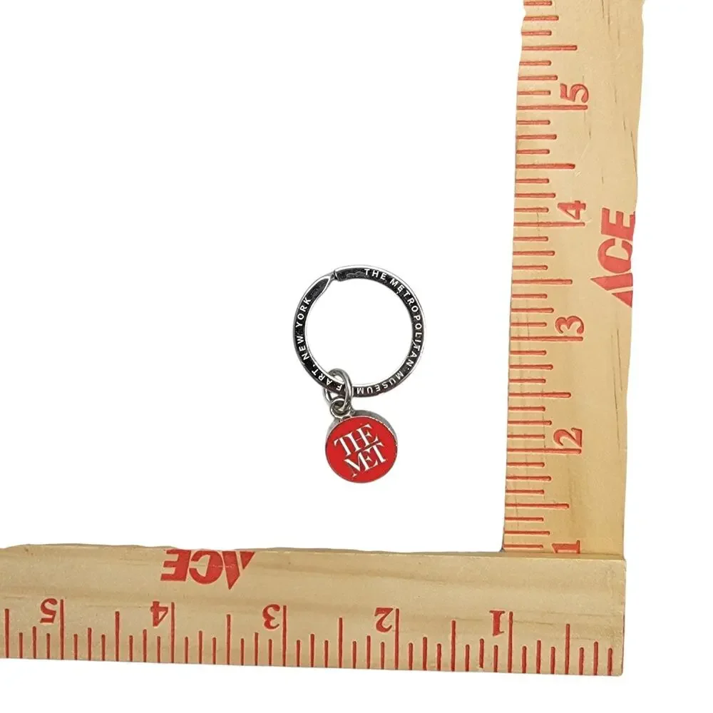 The Met Metropolitan Museum Art New York Red Enamel Logo Keychain Key Ring